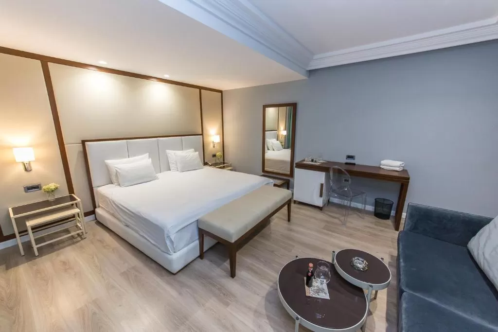 Brilant TRPL STD with balcony 1.jpg